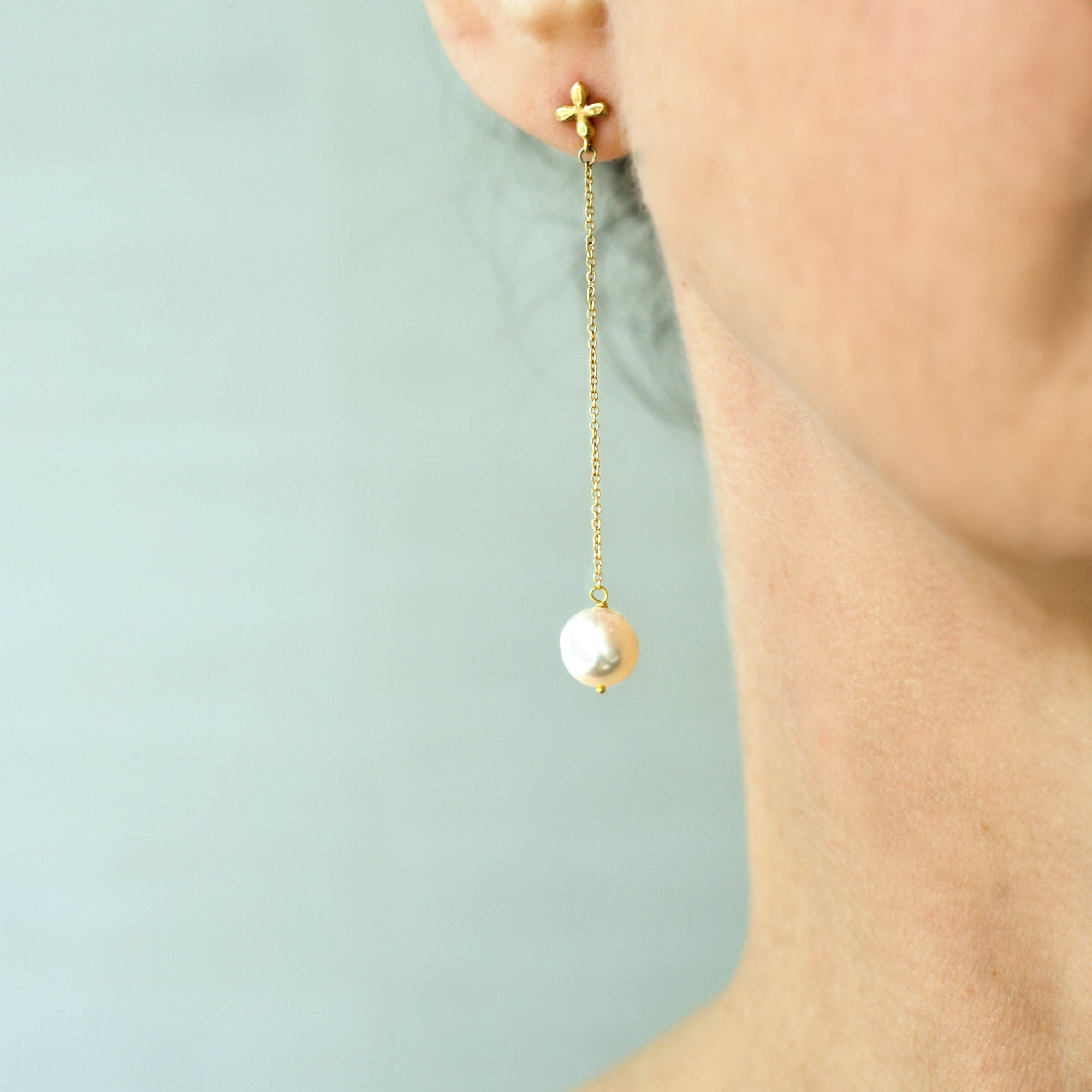 Pearl swing earrings