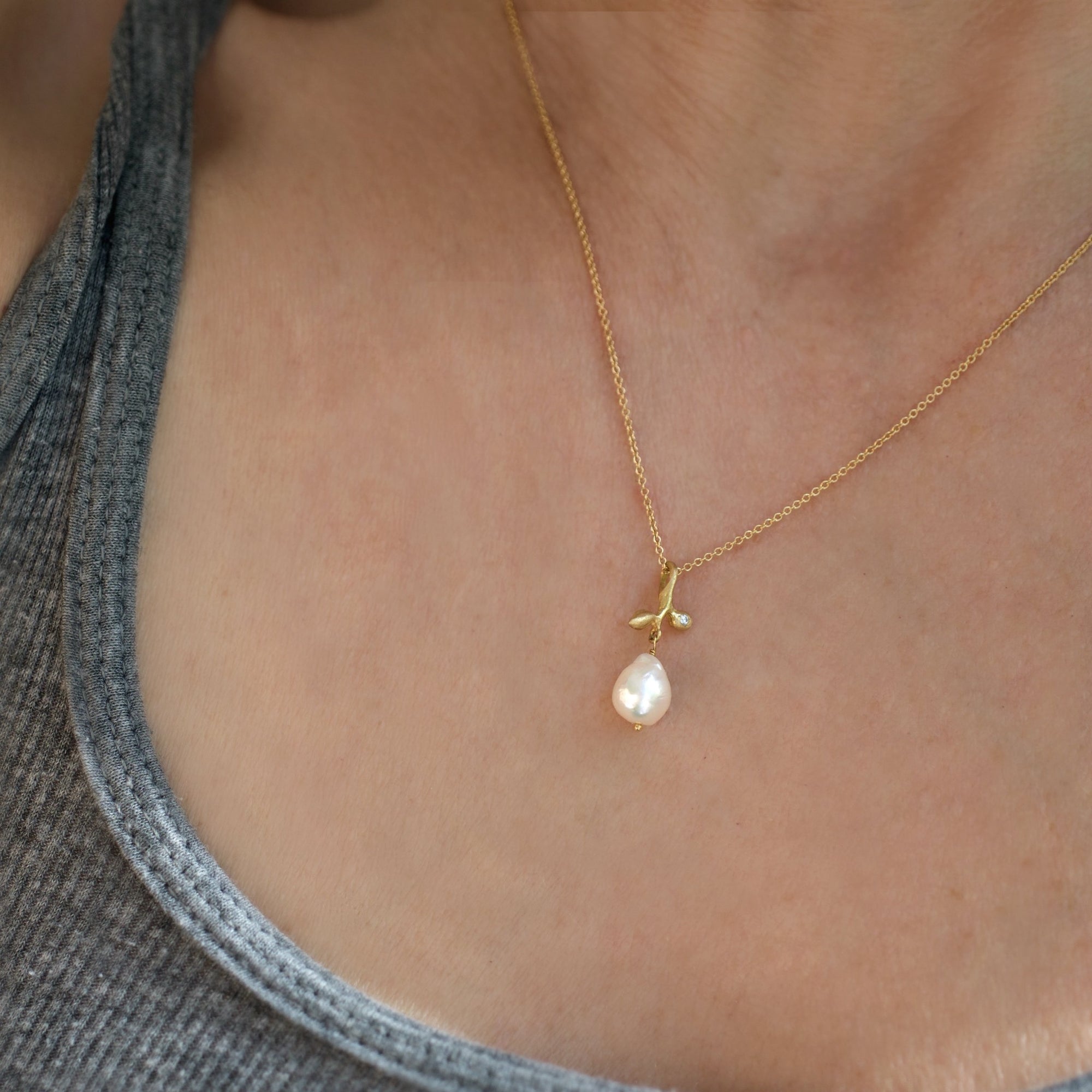 Leaf + Baroque pearl necklace