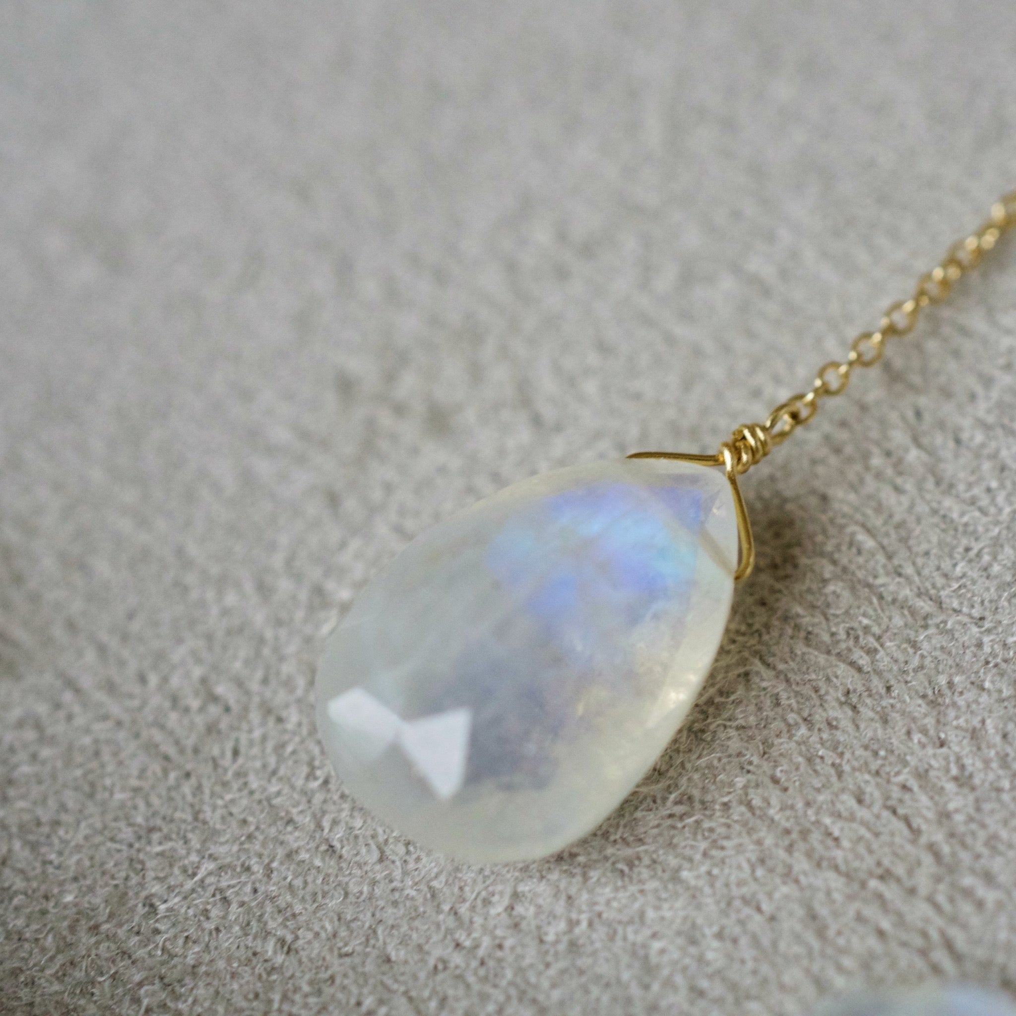 Moon drop Necklace