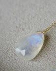 Moon drop Necklace